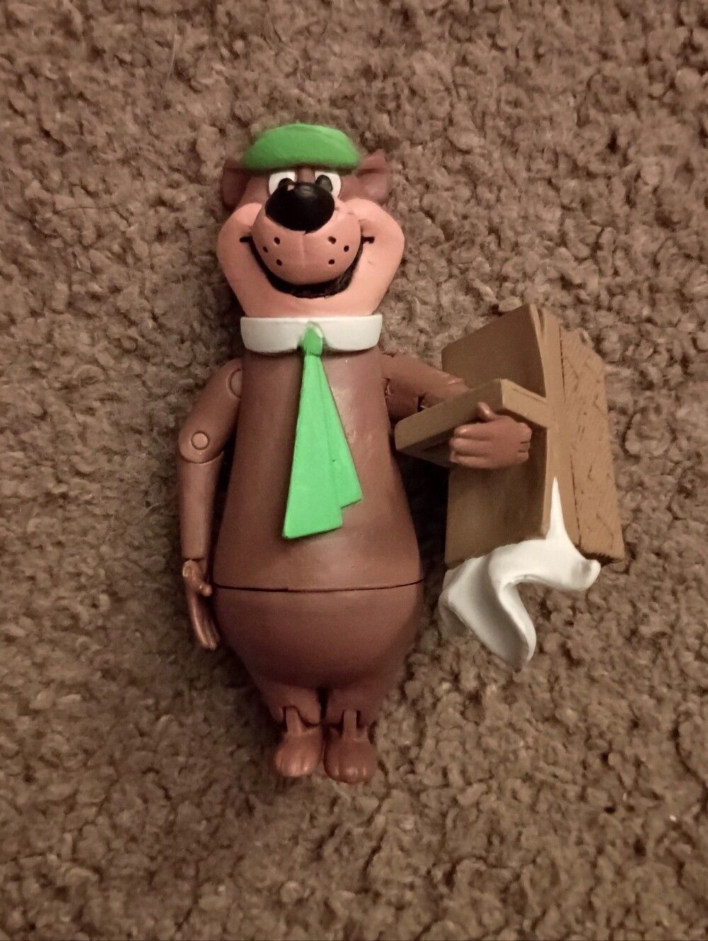 Jazwares 3 Inch Yogi Bear Action Figure PRE-OWNED